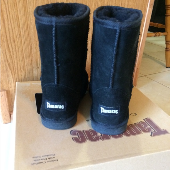 SOLD. New Tamarac black shearling boots. - Picture 3 of 5